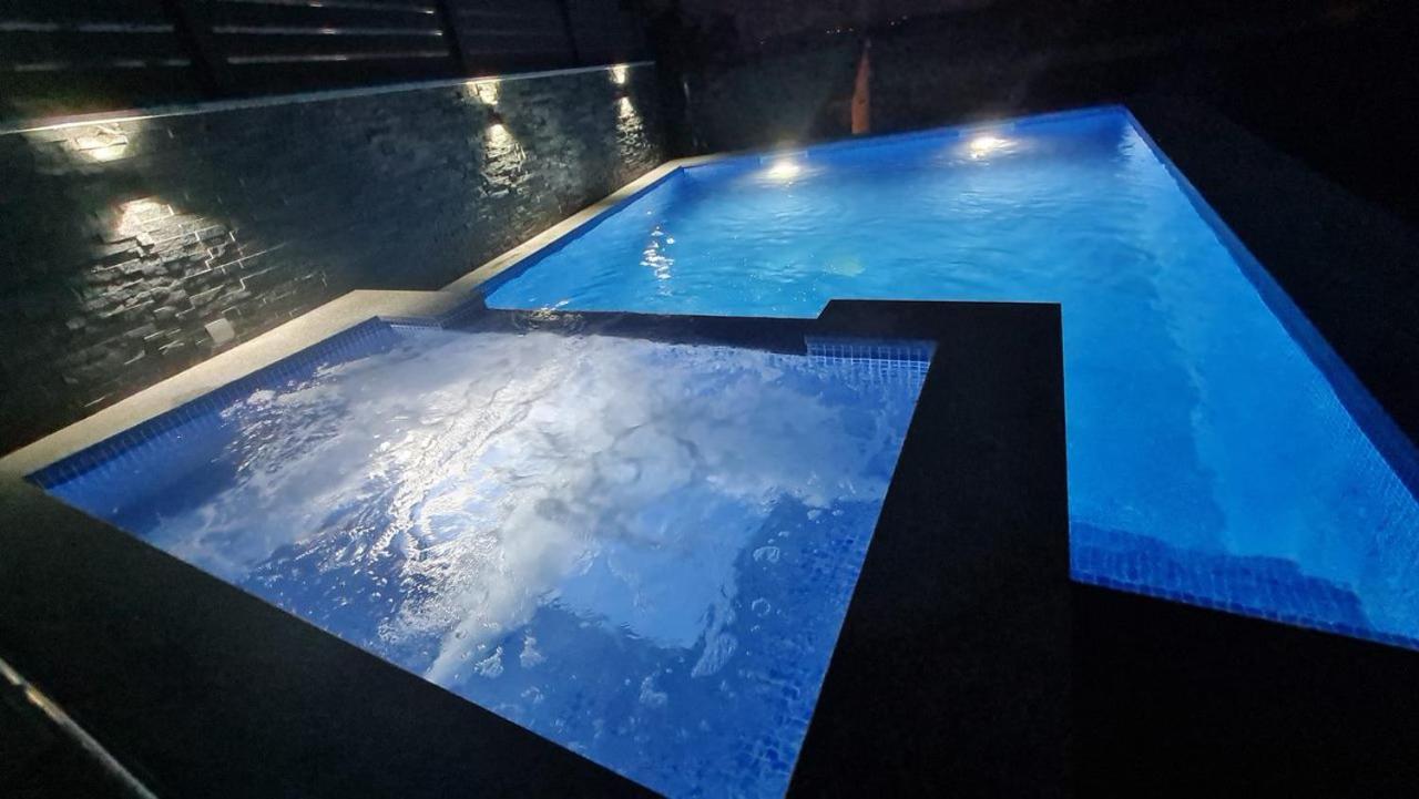 Apartments Blazevic, Heated Pool&Jacuzzi Драмаль Екстер'єр фото