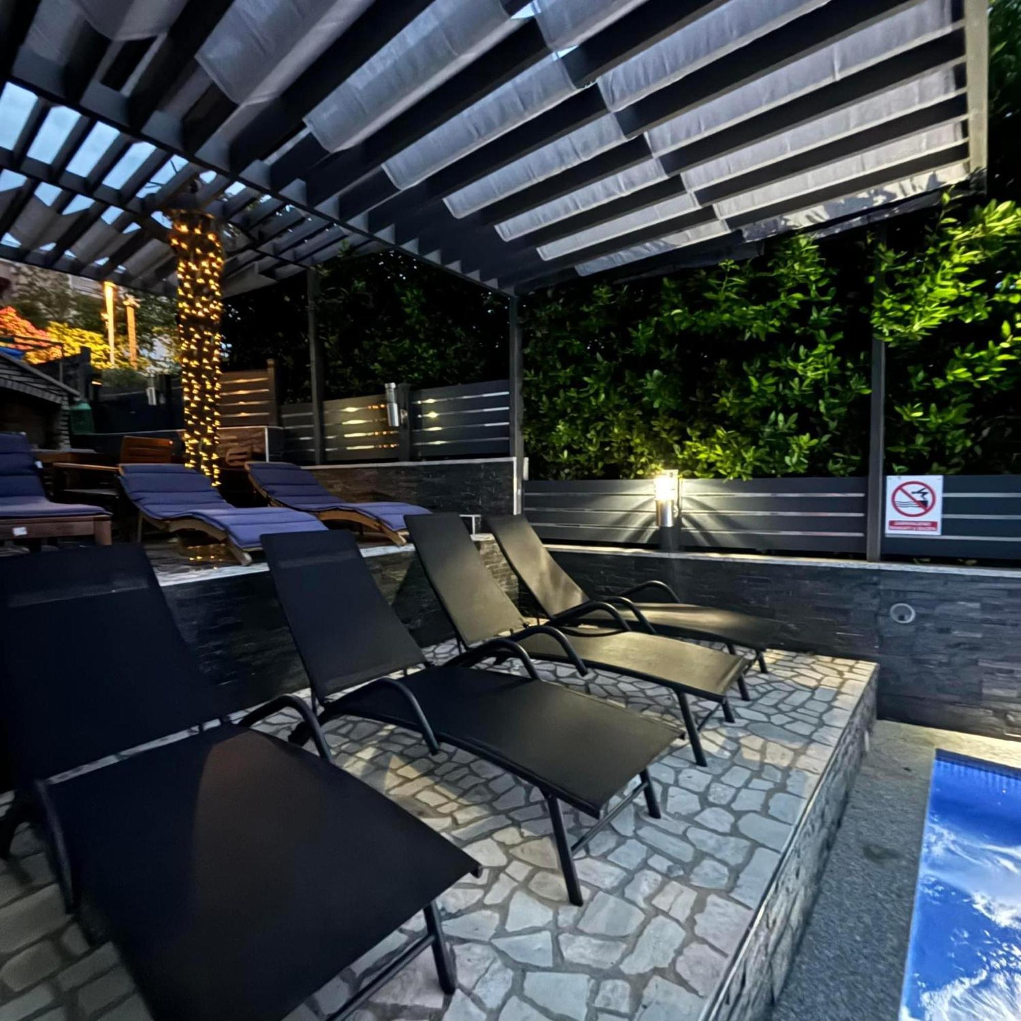 Apartments Blazevic, Heated Pool&Jacuzzi Драмаль Екстер'єр фото